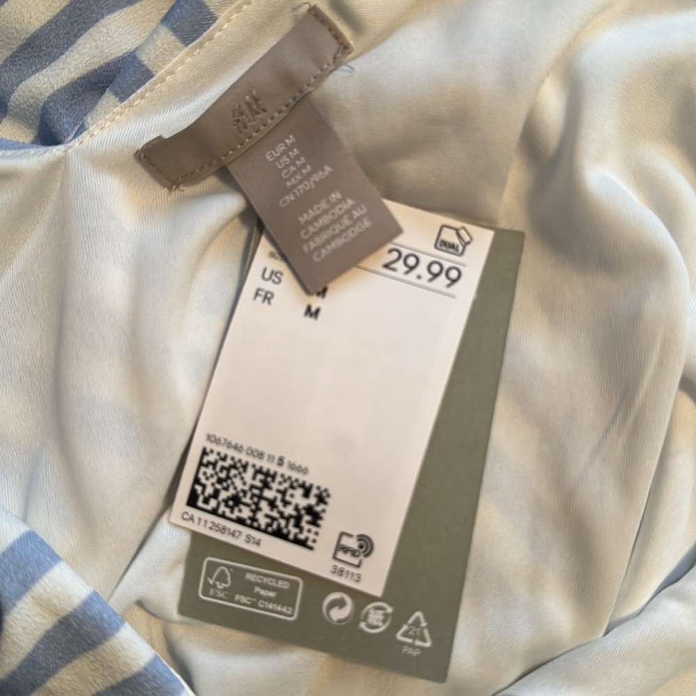 H&M l Blue and White Striped Dress - Picture 4 of 4